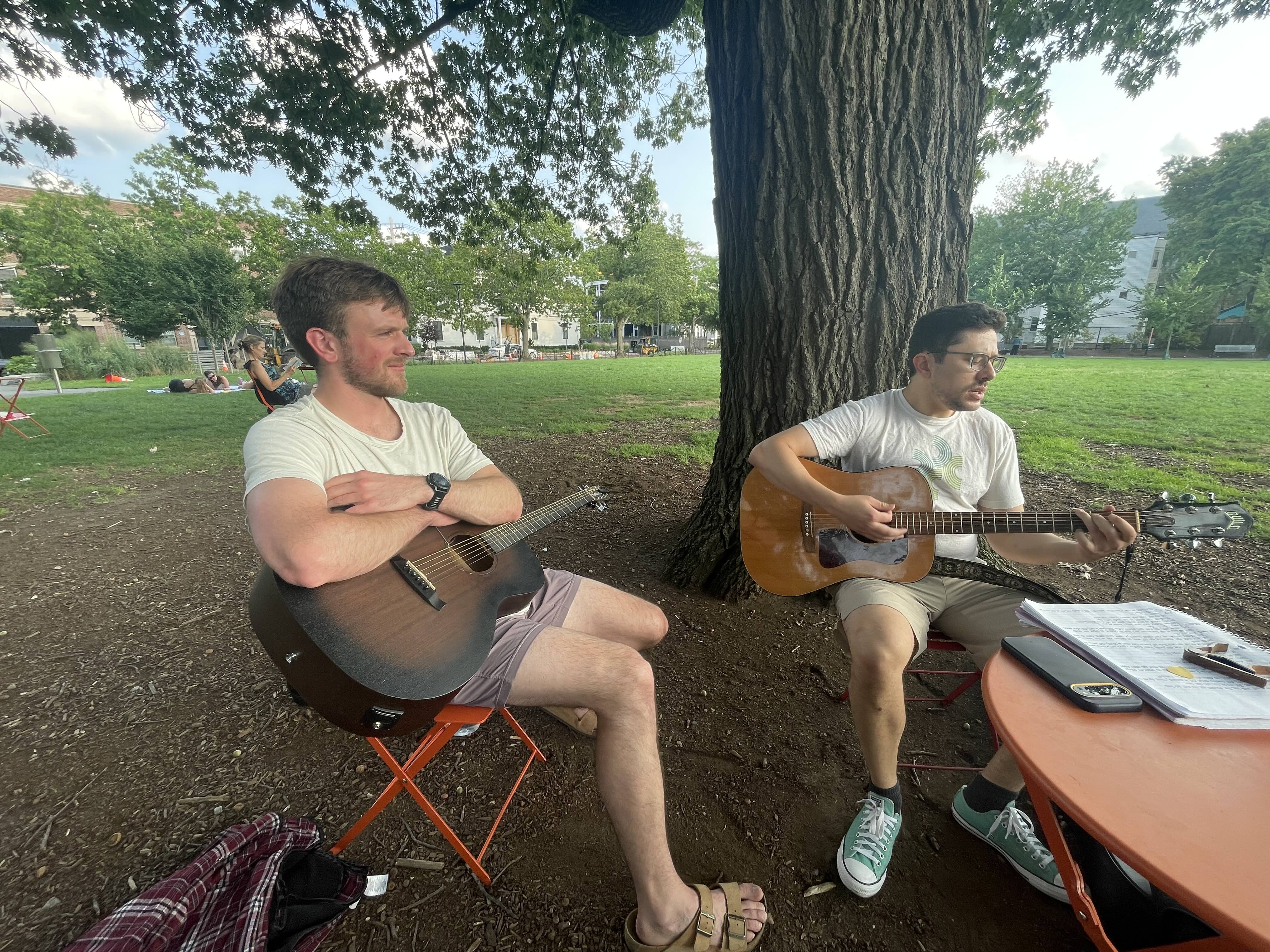 Open Folk at Sennott Park August 9